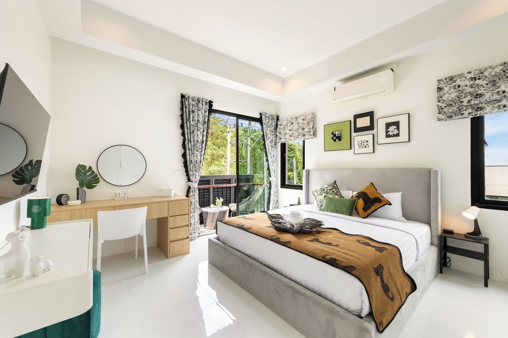 House, Balcony, Park View | In-room safe, iron/ironing board, free WiFi
