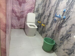 Bathroom - Hotel Youvraj Inn (Ghaziabad)