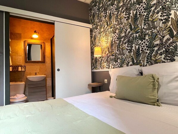 Classic Double Room, City View
