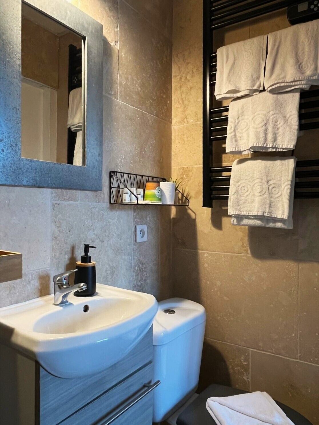 Comfort Double Room, Courtyard View | Bathroom