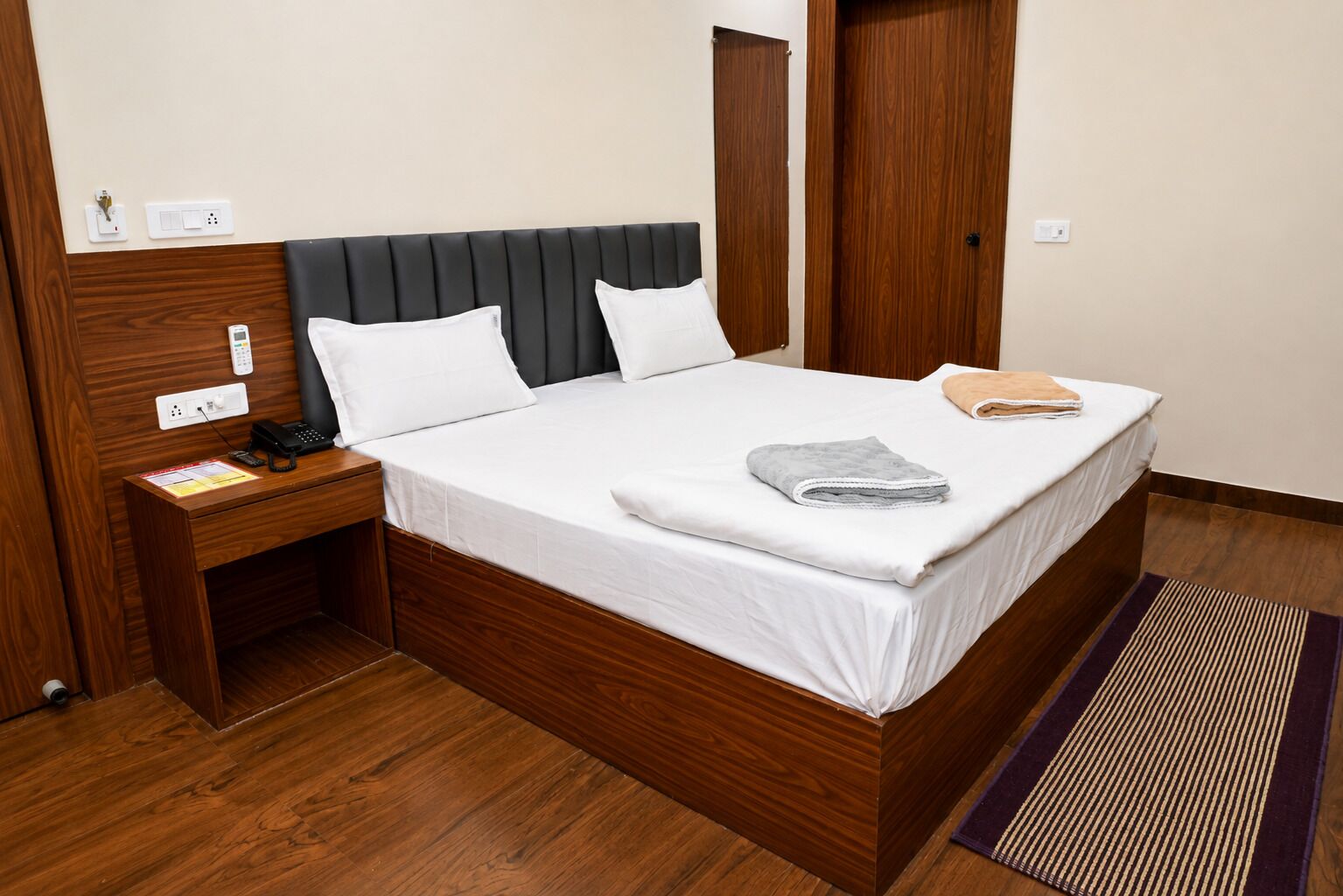 Deluxe-Doppelzimmer | Bügeleisen/Bügelbrett