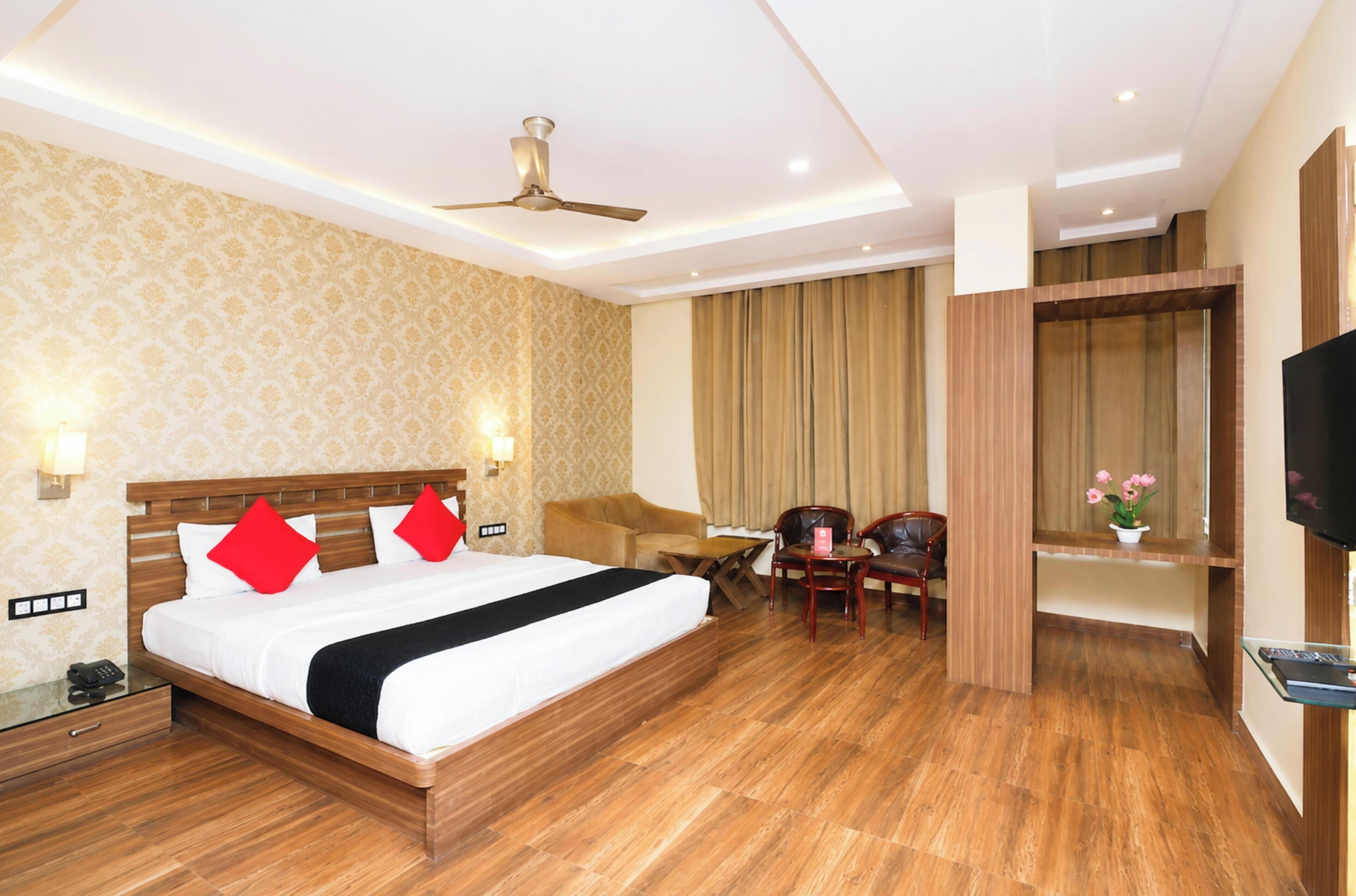 Superior Double Room, Air conditioning | View from room