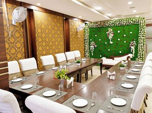 Restaurant - Hotel The Puja Residency Varanasi (Varanasi)