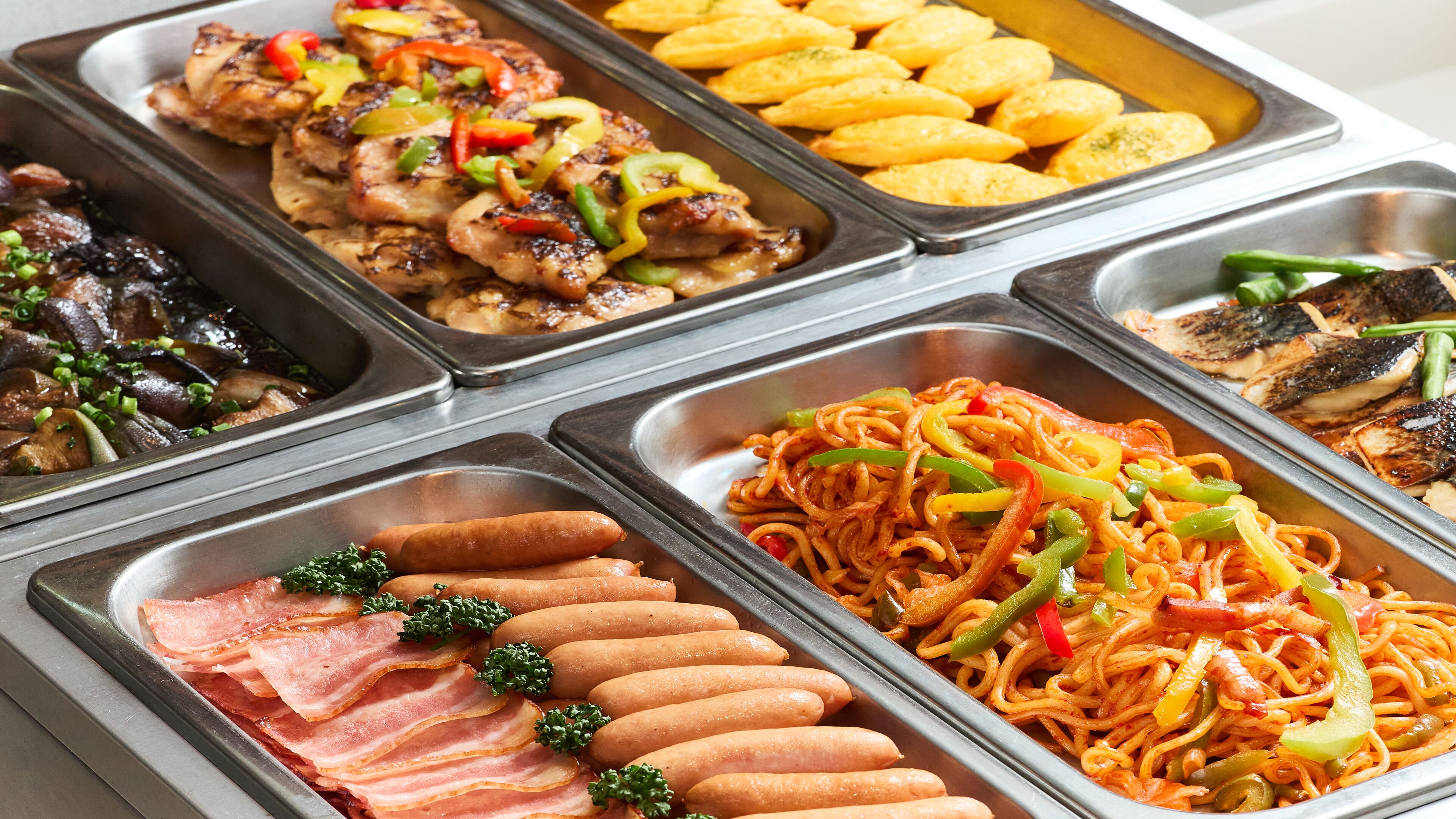 Café da manhã com buffet todos os dias mediante uma taxa