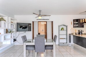 Dining - Bright & Comfortable Condo in Heart of Versalles! 2BD Condo for rent in Versalle (Puerto Vallarta)