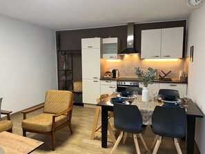 Dining - Vrbo Property (Schonungen)