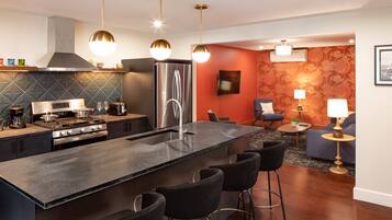 Luxury Apartment, Non Smoking, Resort View | Private kitchen | Fridge, microwave