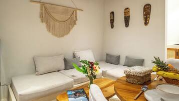 Comfort Apartment, Garden View | Interior
