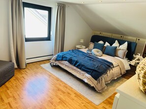 Room - Vrbo Property (Meschede)
