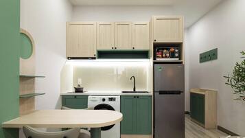 Apartemen, 1 kamar tidur, dapur, pemandangan kota | Dapur pribadi | Microwave, kompor, dan peralatan masak/sendok-piring