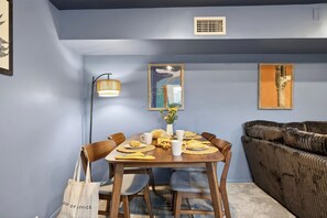 Dining - Sedona Stay • Balcony • Near Trails + Dining + Red Rock Views | Canyon Drift (Sedona)