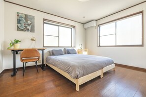 4 bedrooms, desk, iron/ironing board, free WiFi - 4BR 100   ㎡ w/parking 10pax 3min Sta. near Haneda/Shibuya/Shinagawa (品川区北品川)