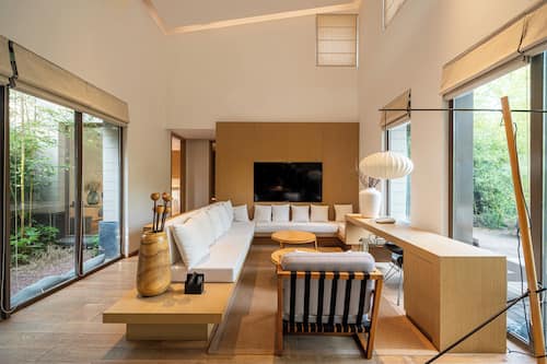 Superior Loft | Living area