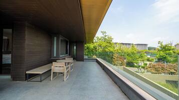 House, Pets allowed | Outdoor dining