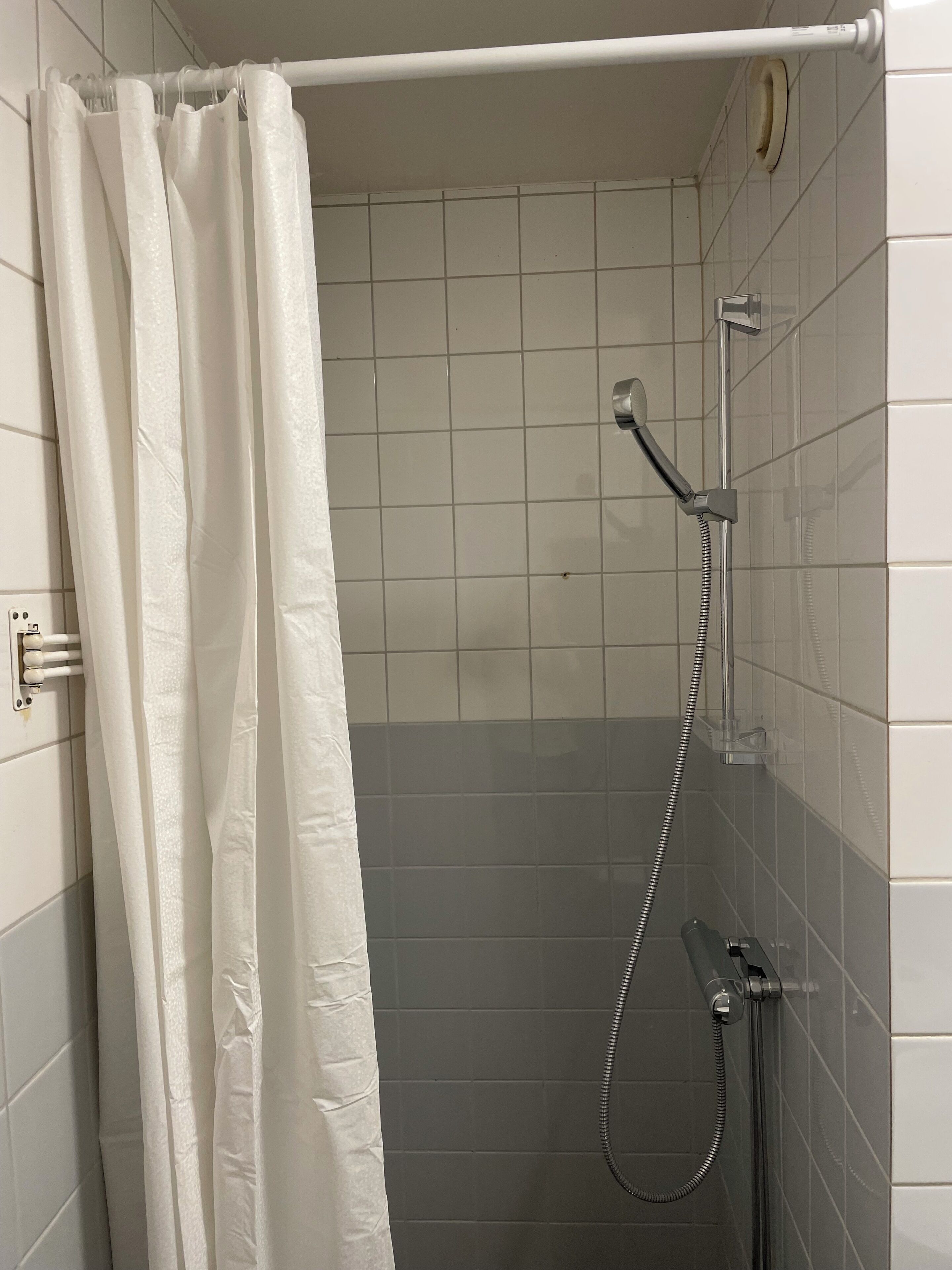 Studio – classic | Bad | Håndklær, såpe og toalettpapir