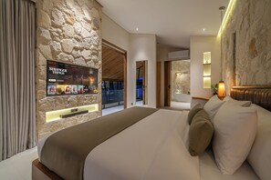 Luxury Villa, 5 Bedrooms, Private Pool, Pool View -  The Line - 5BR Luxury Villa with Cinema & Hot Tub in Umalas (Kerobokan)