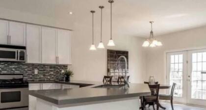Maison complète 6 chambres, 7 lits, 3 salles de bain Aéroport