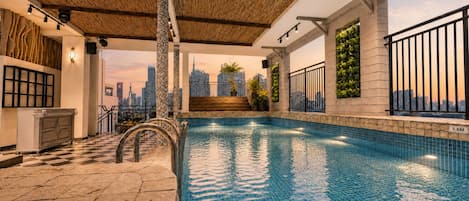 Indoor pool, outdoor pool