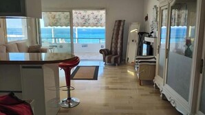 Interior - Seabreeze. (Saronida)