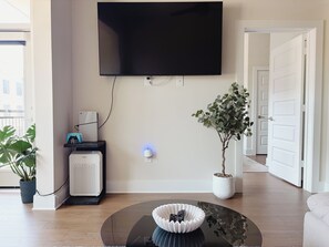 Living area - New Modern Luxury 1BR! (Brookhaven)