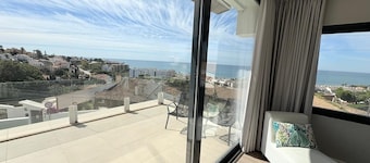 Villa 'Carmen' with Sea Views, Wi-Fi, and Air Conditioning