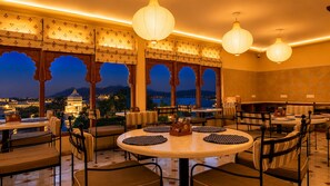 Habitación Deluxe | Restaurantes