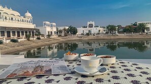 Outdoor dining - The Ramgarh Resort (Jaitaran)