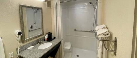 Douche, serviettes fournies
