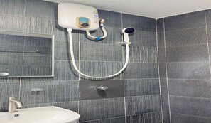 Bathroom - Winnieys Boutique Hotel (Kuala Lumpur)