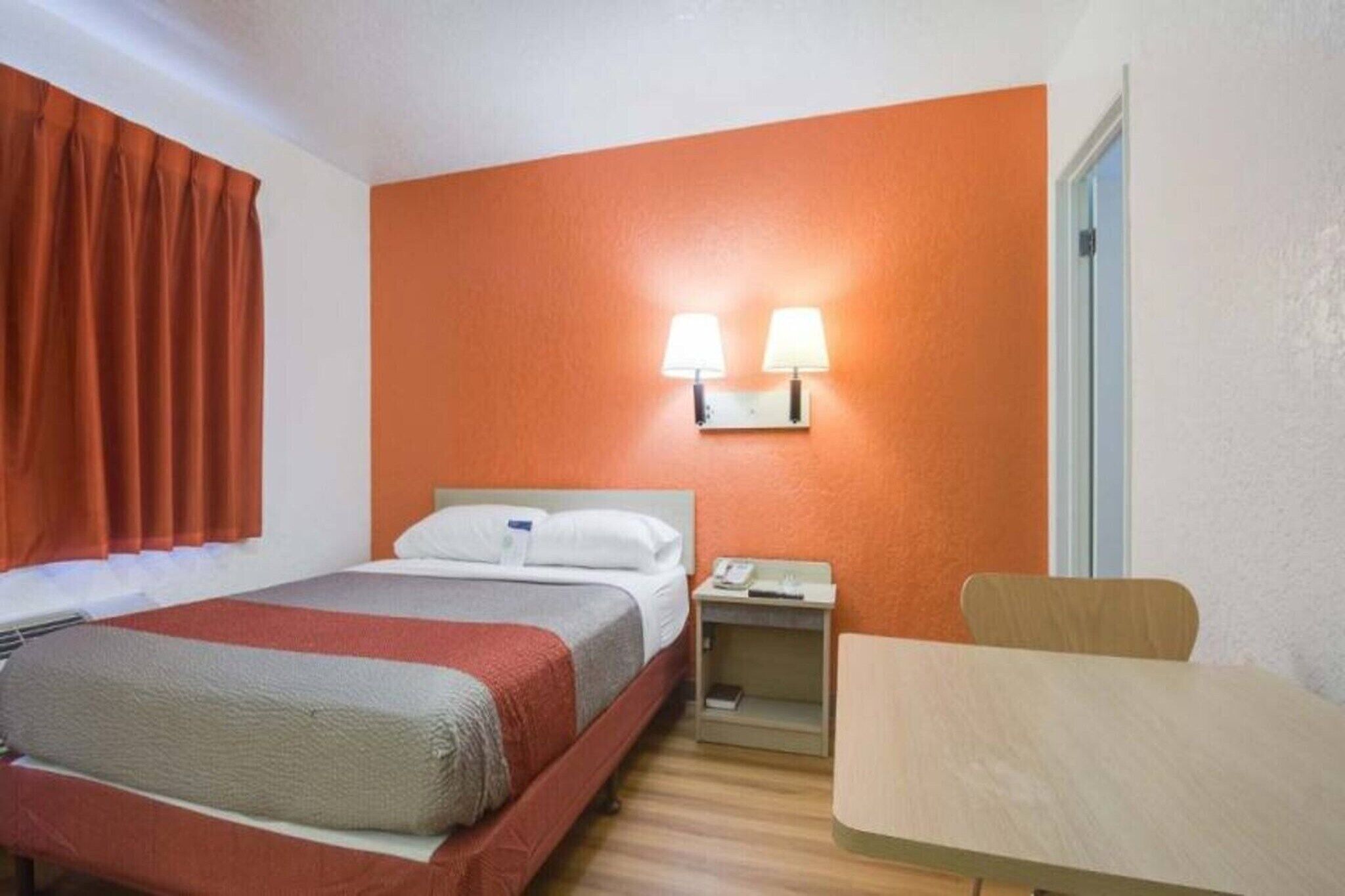 1 Full Bed | Mobility Access Ri Shwr| Ns - Lakewood, CO