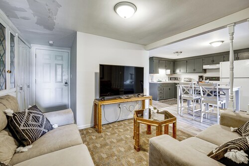 Waterfront Condo 2 Mi to Historic Dtwn Port Huron!