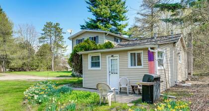1 Mi to Lakeport State Park! Bungalow w/ Patio