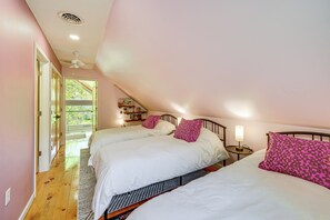 Desk, iron/ironing board, travel cot, Internet