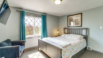 Iron/ironing board, Internet, bed sheets