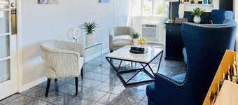 2 Full Beds | Non-Smoking, Kitchen