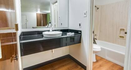 1 Queen Bed | Non-Smoking, Kitchen, Sofa-Bed