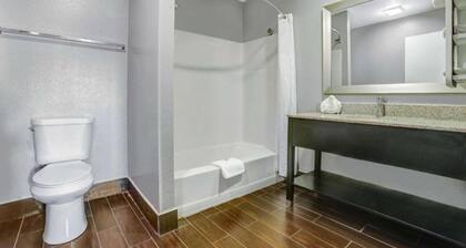 2 Queen Beds|Nsmk, Micfridge