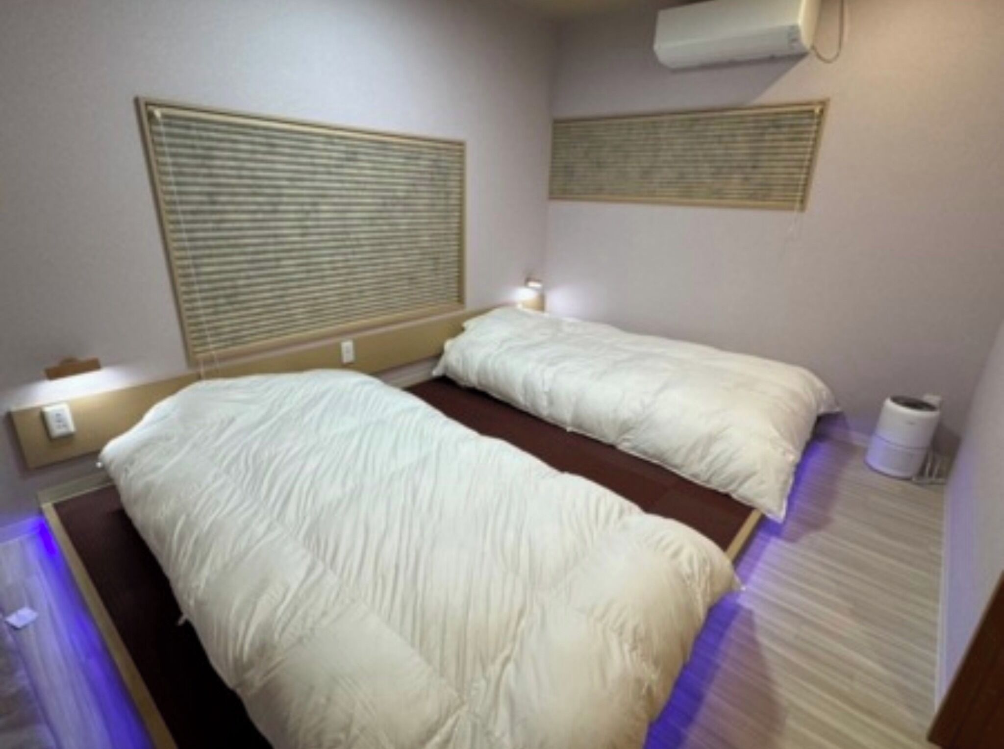 2 bedrooms, desk, WiFi (free), bed sheets