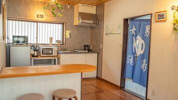 Fridge, microwave, stovetop, cookware/dishes/utensils
