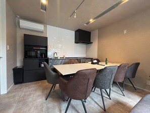 Dining - Grand Opening Special Price Villa with Pool  Special Price for a Limited Time Only  Limited to 1 / Liuchuan City Fukuoka (Liuchuan City)