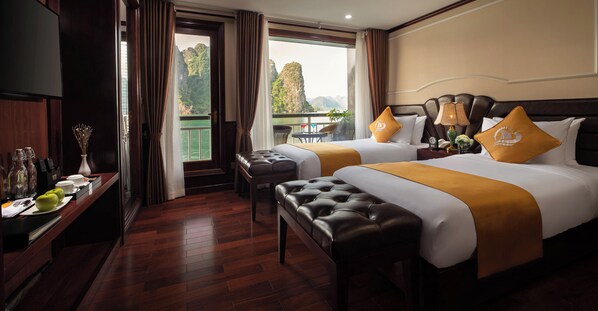 In-room safe, blackout curtains, iron/ironing board, free WiFi - Amour Cruise (Ha Long)