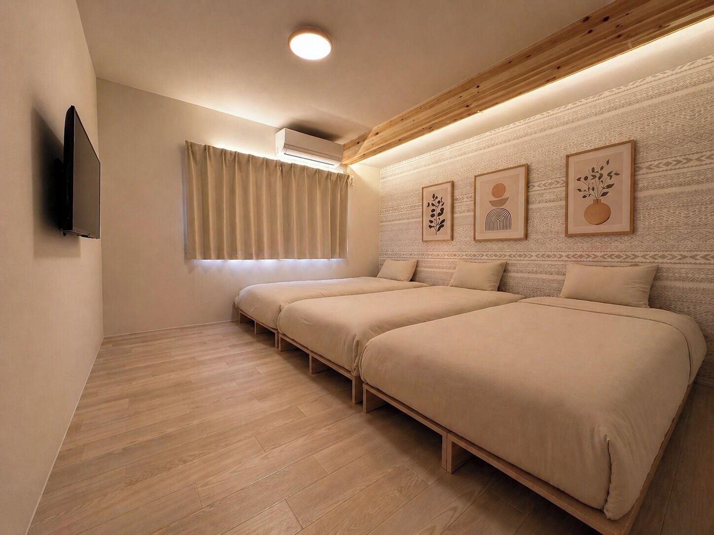Free WiFi, bed sheets