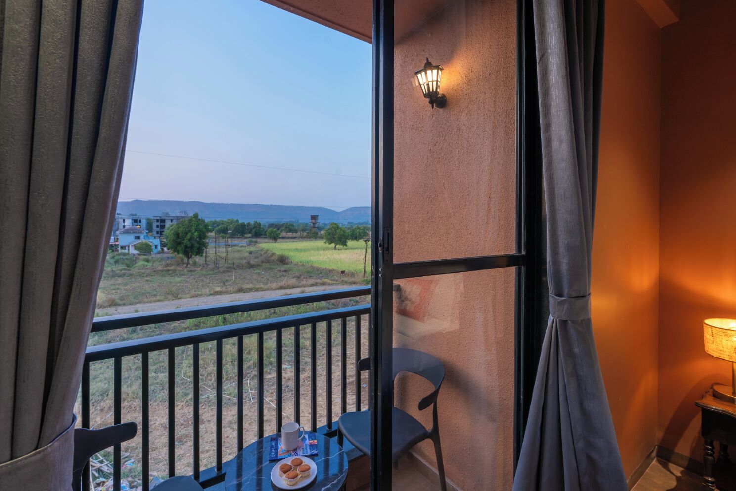Deluxe Double Room with Balcony | Interior