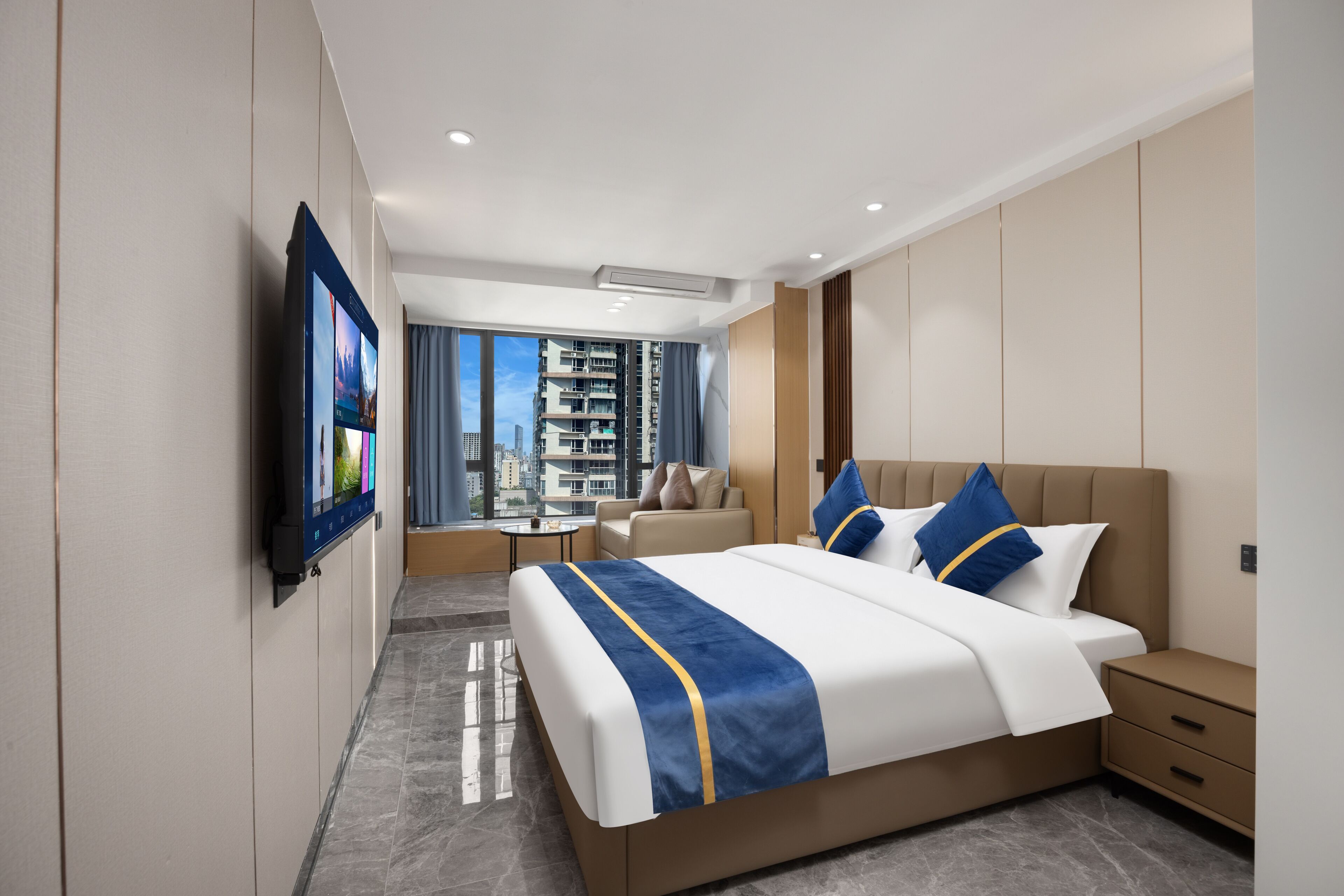 Classic Room, 1 Queen Bed, Kitchenette, City View | In-room safe, desk, blackout curtains, soundproofing