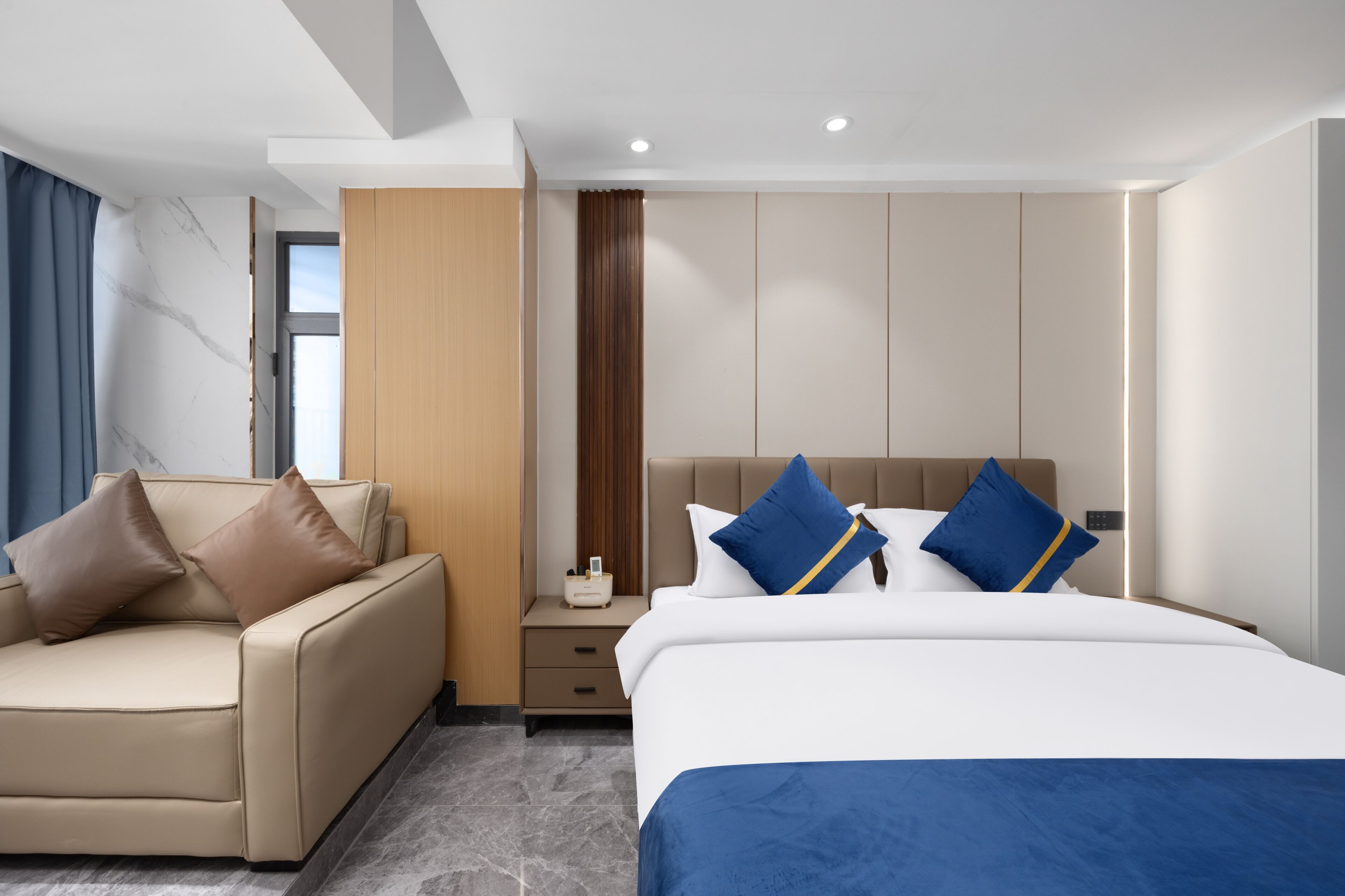 Classic Room, 1 Queen Bed, Kitchenette, City View