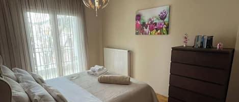 2 bedrooms, desk, iron/ironing board, travel cot