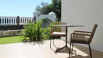 Comfort Bungalow, Balcony, Sea View | Terrace/patio