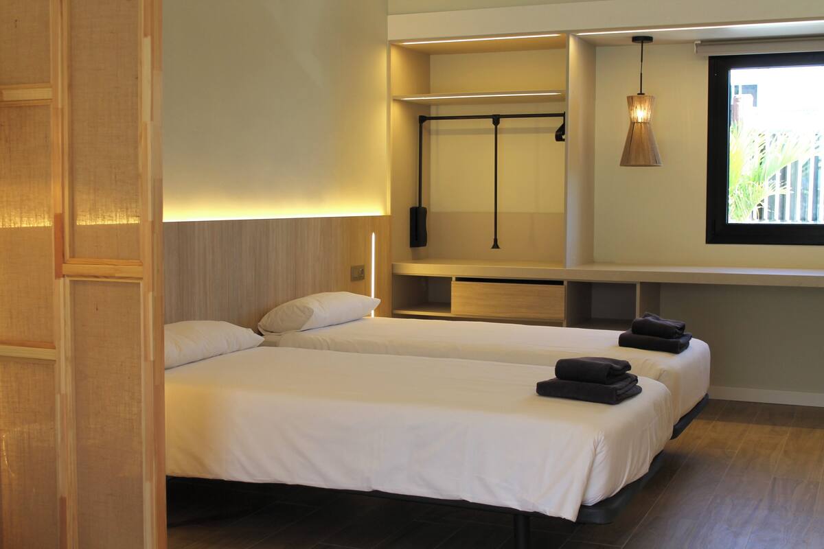 Bungalow Deluks, balkon, pemandangan kebun | Brankas dan Wi-Fi gratis