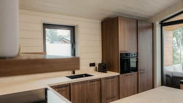 Fridge, microwave, dishwasher, coffee/tea maker