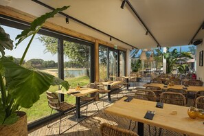 Dining - Wilsumer Berge Resort - Beach Side Scandi hottub (Wilsum)